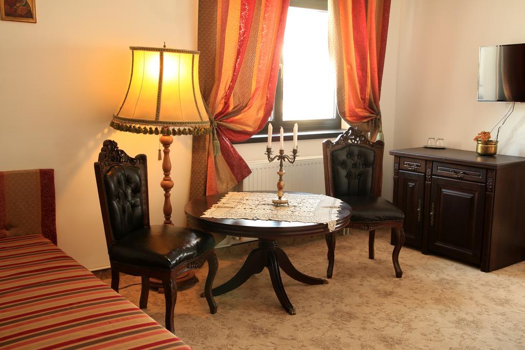 Conacul Bratescu Hotel Bran  Cameră foto